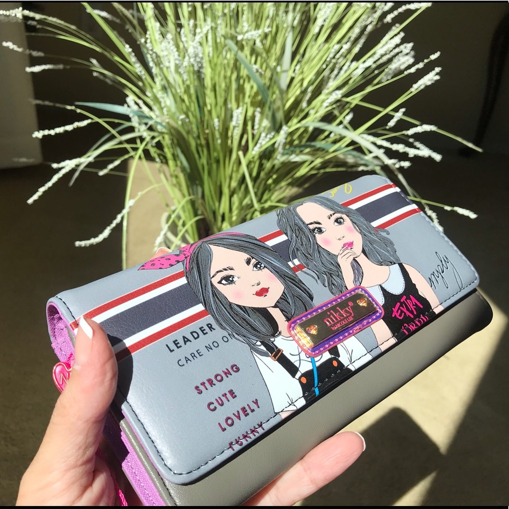💥 NWT💥 NIKKY by Nicole Lee WALLET 🌸
